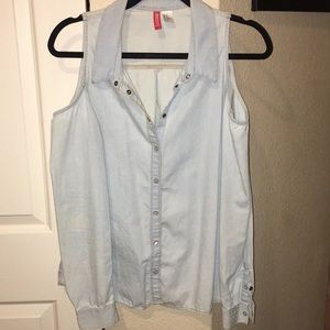 Open short button cotton down down with collar.